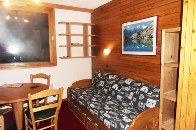 Coin salon dans l'établissement Résidence Amethyste - Studio fonctionnel · À deux pas des pistes · Vue pistes MAE-3719