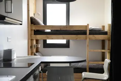 Cuisine ou kitchenette dans l'établissement Résidence Aigue-marine - Studio sur les pistes entièrement rénové · Accès direct aux pistes · Balcon MAE-3732