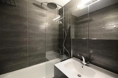 Salle de bains dans l'établissement Résidence Aigue-marine - Studio sur les pistes entièrement rénové · Accès direct aux pistes · Balcon MAE-3732