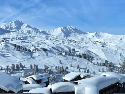 L'établissement Résidence Themis - Studio divisible chaleureux · Skis aux pieds · Vue pistes MAE-3734 en hiver