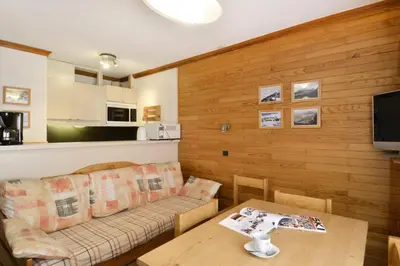 Télévision ou salle de divertissement dans l'établissement Résidence Comete - Appartement fonctionnel · Cœur de station · Balcon vue pistes MAE-3763