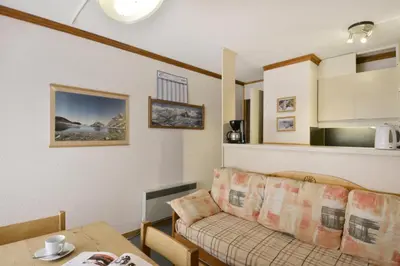 Coin salon dans l'établissement Résidence Comete - Appartement fonctionnel · Cœur de station · Balcon vue pistes MAE-3763