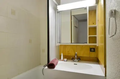 Salle de bains dans l'établissement Résidence Comete - Appartement fonctionnel · Cœur de station · Balcon vue pistes MAE-3763