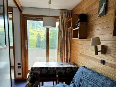 Télévision ou salle de divertissement dans l'établissement Résidence Onyx - Studio fonctionnel · Accès direct aux pistes ·Vue pistes · Balcon MAE-3777