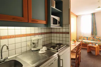 Cuisine ou kitchenette dans l'établissement Résidence Agate - Studio fonctionnel divisible · Accès direct aux pistes · Vue pistes MAE-3792