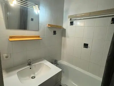 Salle de bains dans l'établissement Résidence Agate - Studio fonctionnel · Au pied des pistes · Vue vallée MAE-3796