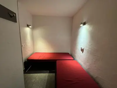 Un ou plusieurs lits dans un hébergement de l'établissement Résidence Beryl - Studio divisible rénové · Cœur de station · Vue pistes · Balcon MAE-7123