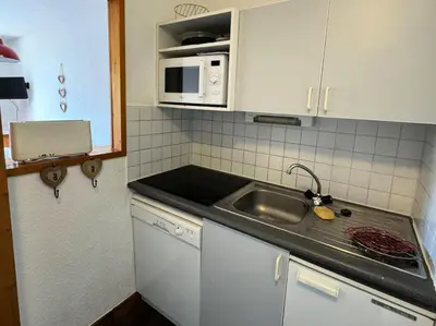 Cuisine ou kitchenette dans l'établissement Résidence Carene - Appartement tout confort et lumineux · Proche des pistes · Balcon MAE-7124