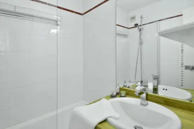 Salle de bains dans l'établissement Résidence Croix Du Sud - Studio tout confort · Cœur de station · Vue pistes · Balcon MAE-7132