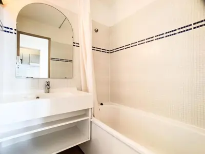 Salle de bains dans l'établissement Résidence Rond Point Des Pistes A - Appartement proche des pistes·Balcon MAE-6728