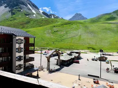 Vue générale sur la montagne ou vue sur la montagne depuis l'appartement