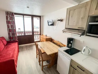 Cuisine ou kitchenette dans l'établissement Résidence Rond Point Des Pistes B - Studio lumineux·Proche des pistes et des commerces MAE-6792
