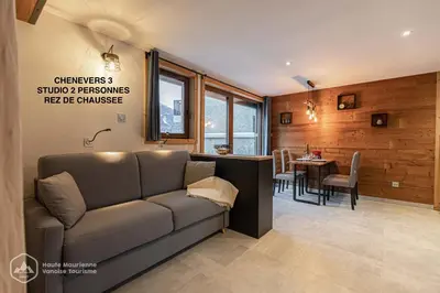 Coin salon dans l'établissement LES CHENEVERS