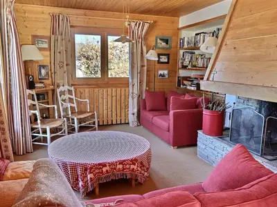 Plan de l'établissement Chalet pour 10 pers, 5 pièces, parking, calme à la montagne - FR-1-411-683