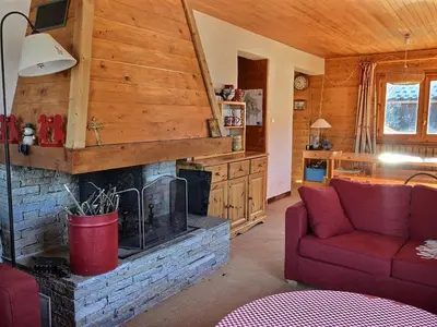 Plan de l'établissement Chalet pour 10 pers, 5 pièces, parking, calme à la montagne - FR-1-411-683