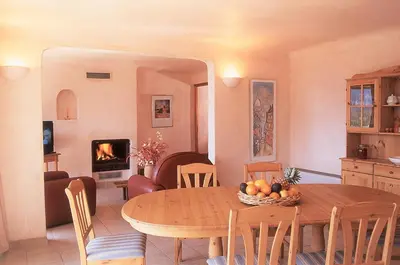 Télévision ou salle de divertissement dans l'établissement Les Chalets du Bouquetin - Lynx