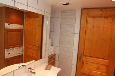 Salle de bains dans l'établissement Les Chalets du Bouquetin - Loir