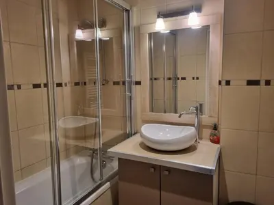 Salle de bains dans l'établissement Charmant 2 pièces sud avec balcon, Tignes Val-Claret, proche pistes - FR-1-449-28
