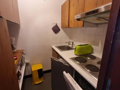 Cuisine ou kitchenette dans l'établissement Charmant 2 pièces sud avec balcon, Tignes Val-Claret, proche pistes - FR-1-449-28