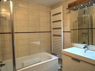 Salle de bains dans l'établissement Chalet Soleil