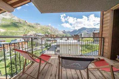 Vue générale sur la montagne ou vue sur la montagne depuis l'appart'hôtel