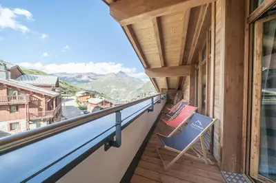 Vue générale sur la montagne ou vue sur la montagne depuis l'appart'hôtel