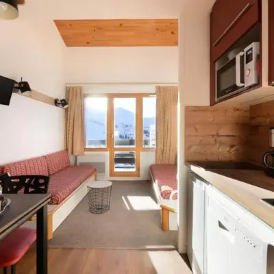 Résidence Callisto - Appartement rénové · Accès direct aux pistes · Vue pistes MAE-3768