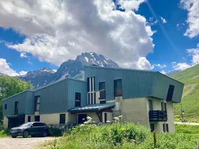 Vue générale sur la montagne ou vue sur la montagne depuis l'appartement