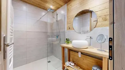 Salle de bains dans l'établissement Chalet Grand Croix - Haut Standing 10 pers