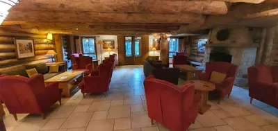 Coin salon dans l'établissement Auberge jérôme 614 - Arc 1950 - Duplex prestige 4 rooms 3 bedrooms for 6-8 people 5-star residence Auberge Jérôme - village heart