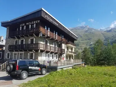 Vue générale sur la montagne ou vue sur la montagne depuis l'hôtel