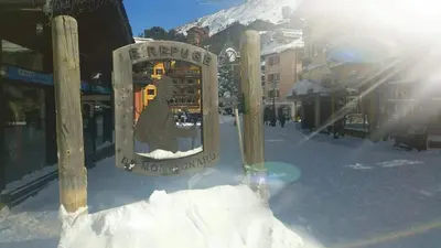 L'établissement Chalet Mont Blanc - Arc 1950 - Ski-in Ski-out, 2 bed duplex, sleeps 8 en hiver