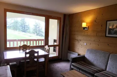 Coin salon dans l'établissement Résidence Quartz - Appartement agréable · Accès direct aux pistes · Vue pistes MAE-8284