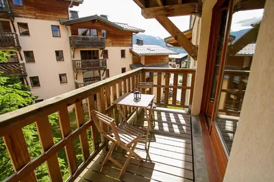 Balcon ou terrasse dans l'établissement L'Alpin- Appartement 2ch au pied des pistes- tarif lits faits et linge de toilette compris