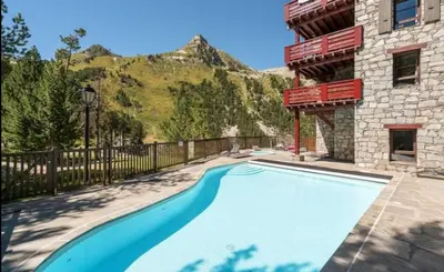 Vue générale sur la montagne ou vue sur la montagne depuis l'appartement