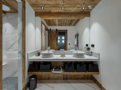 Plan de l'établissement Appartement élégant avec jacuzzi à Val-d'Isère - 4 chambres en suite, proche piste de Bellevarde - FR-1-567-87