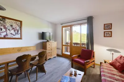 Télévision ou salle de divertissement dans l'établissement Résidence Carene - Appartement chaleureux · Proche des pistes · Balcon MAE-2484