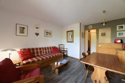 Coin salon dans l'établissement Résidence Carene - Appartement chaleureux · Proche des pistes · Balcon MAE-2484