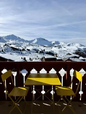 Vue générale sur la montagne ou vue sur la montagne depuis l'appartement