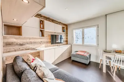Cuisine ou kitchenette dans l'établissement Résidence Armaillis - Appartement rénové, vue lac MAE-6349