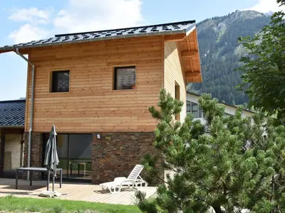 Vue générale sur la montagne ou vue sur la montagne depuis le chalet