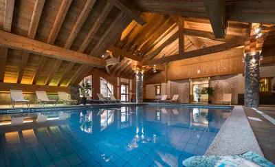 Piscine de l'établissement Ski4ever Champagny en Vanoise ou située à proximité