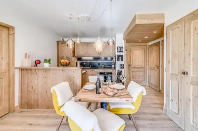Cuisine ou kitchenette dans l'établissement Résidence Les Nouveaux Alpages - Appartement très confortable avec accès SPA inclus MAE-8224