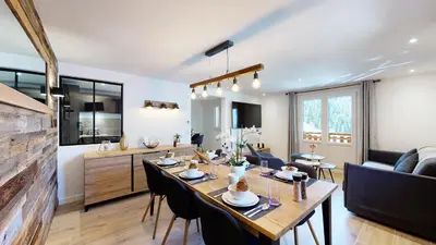 Cuisine ou kitchenette dans l'établissement Élégant et Moderne avec Vue Montagne au Coeur de Paradiski - Garage - 8pers - 90m2 - Sabaudinha