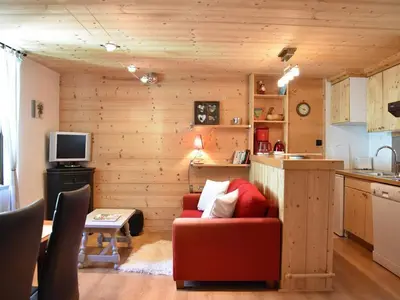 Cuisine ou kitchenette dans l'établissement Appartement en centre-ville, proche des pistes, 4 personnes - FR-1-464-191