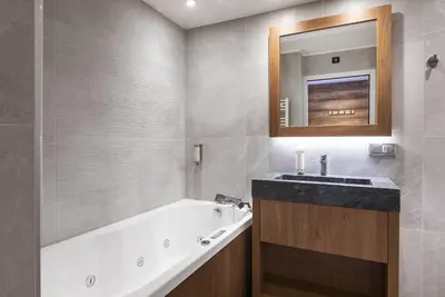Salle de bains dans l'établissement Les Balcons Platinium Val Cenis