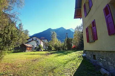 Vue générale sur la montagne ou vue sur la montagne depuis l'appartement
