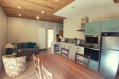Cuisine ou kitchenette dans l'établissement Le Balcon du grand bec