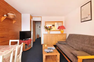 Télévision ou salle de divertissement dans l'établissement LA PLAGNE Appartement 2 pièces 30m² à BELLE-PLAGNE