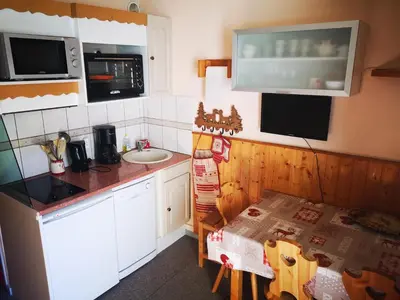 Cuisine ou kitchenette dans l'établissement MyHome - Studio 5 pax Plein Soleil - Propre, bon marché, emplacement top !